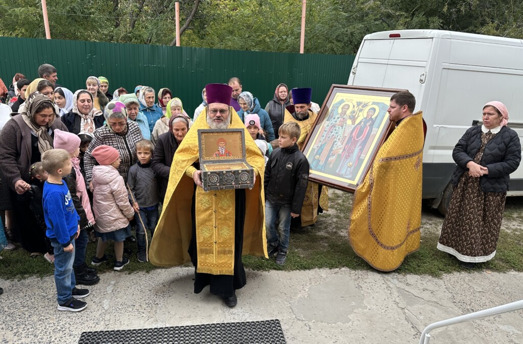 2 image-14-10-23-04-07-19