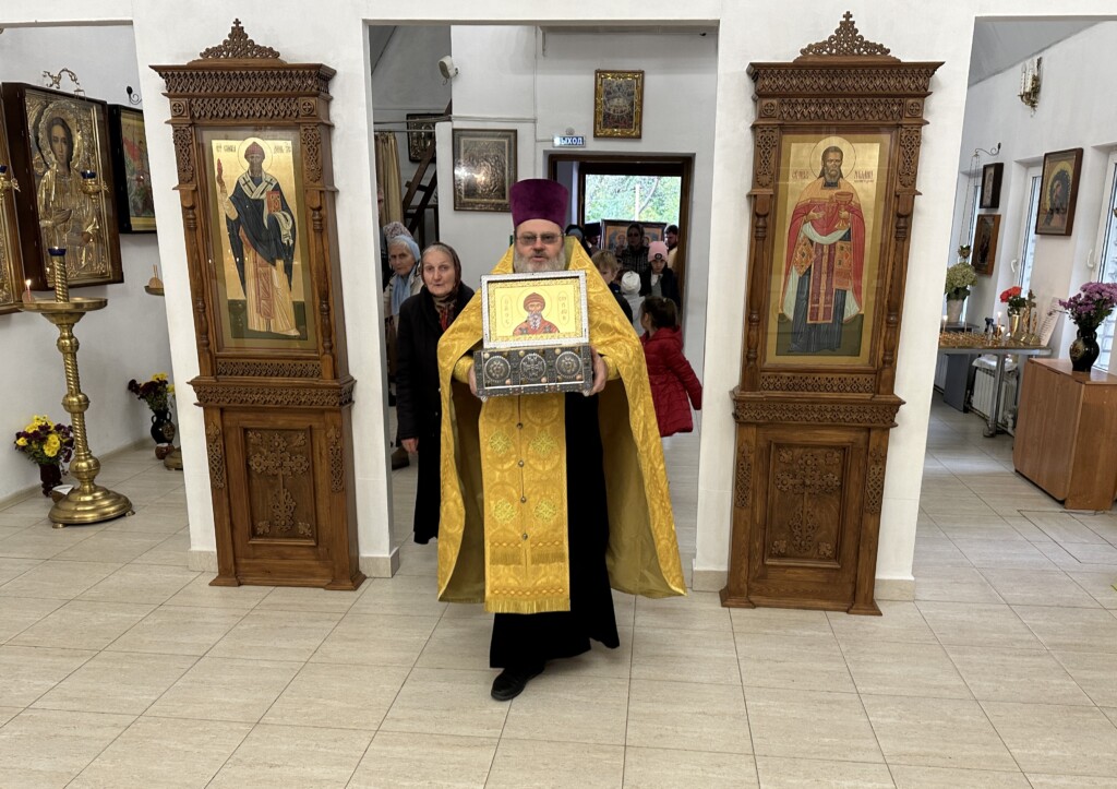 3 image-14-10-23-04-08-4