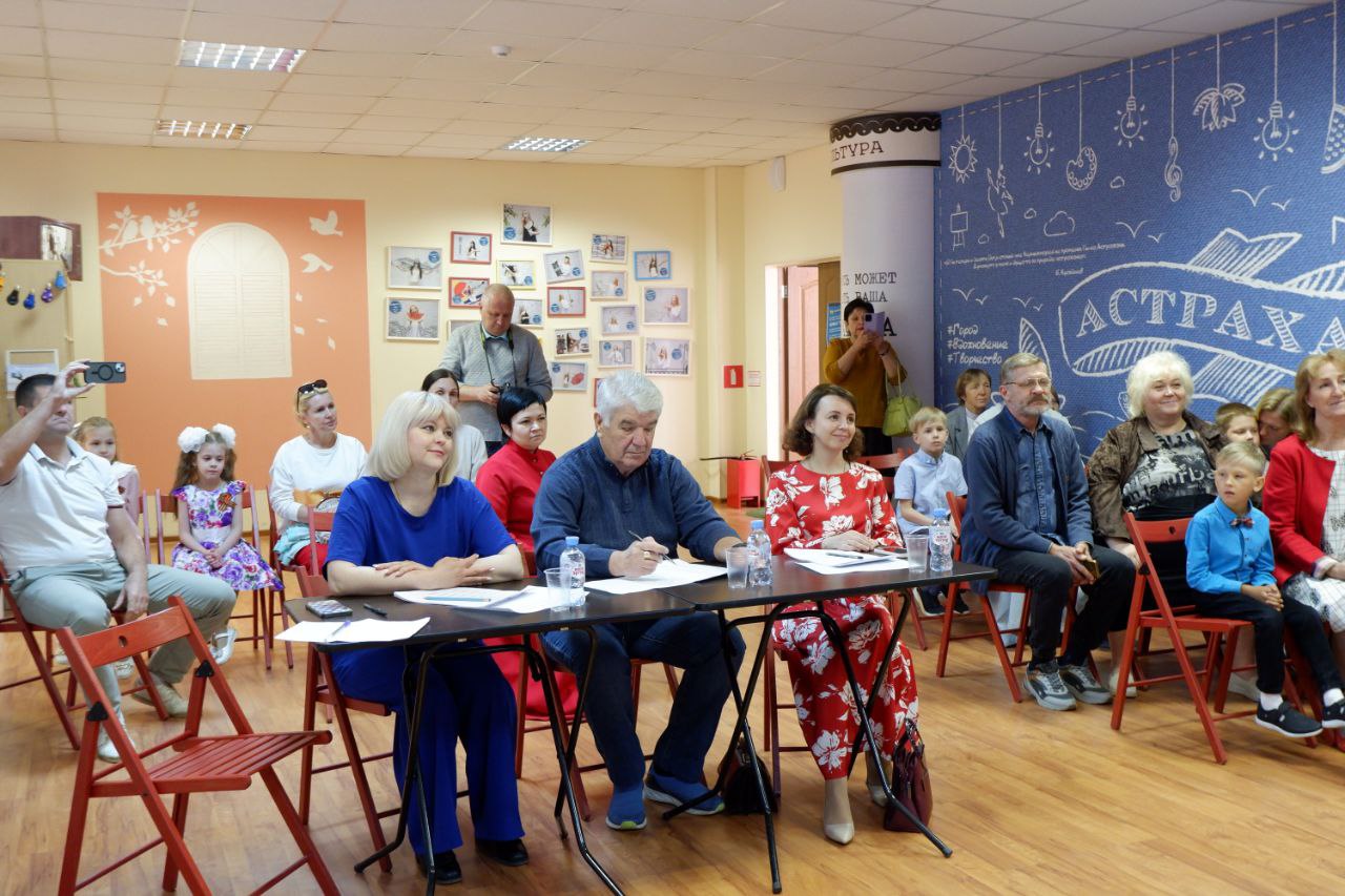 Конкурс чтецов "Живое Слово" Конкурс чтецов "Живое Слово"